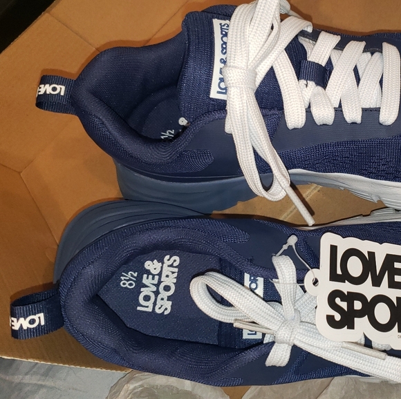 Love Sport Blue Tennis Shoes Size 81/2 Brand New in the box - Picture 2 of 4